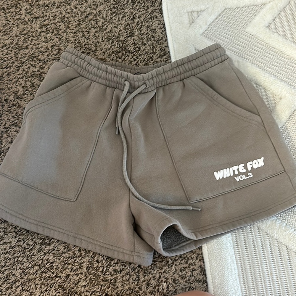 White Fox Small Fawn Offstage Lounge Shorts